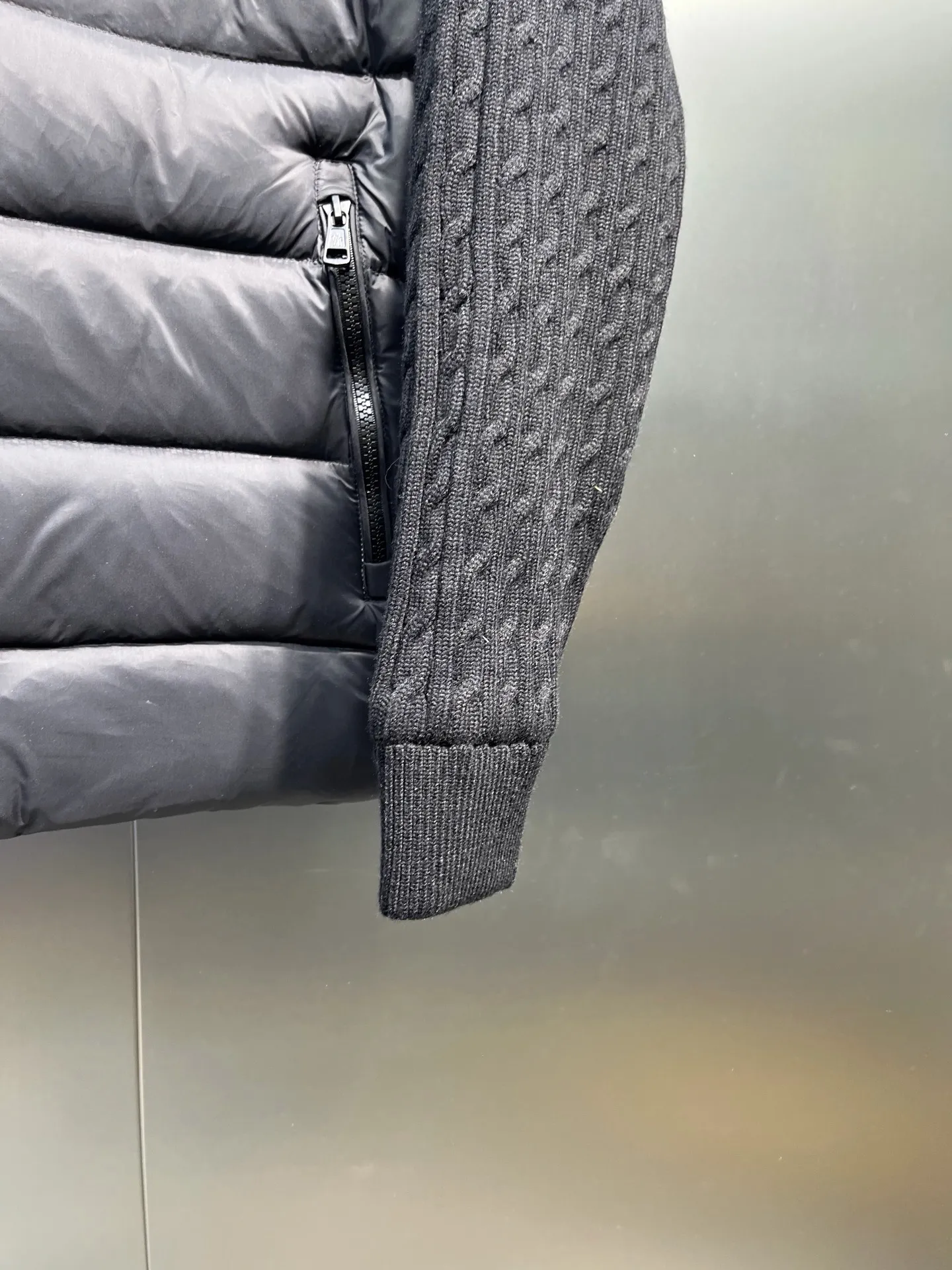 New Arrival 1:1 Quality 95 👍 ⚠ Same Style、 ：Black、Gray Size：12345 M-3XL